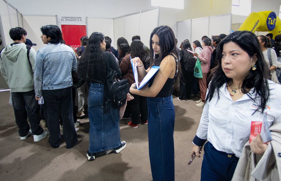 Feria ConQuito 2026: Cientos de jóvenes buscan empleo en Quito